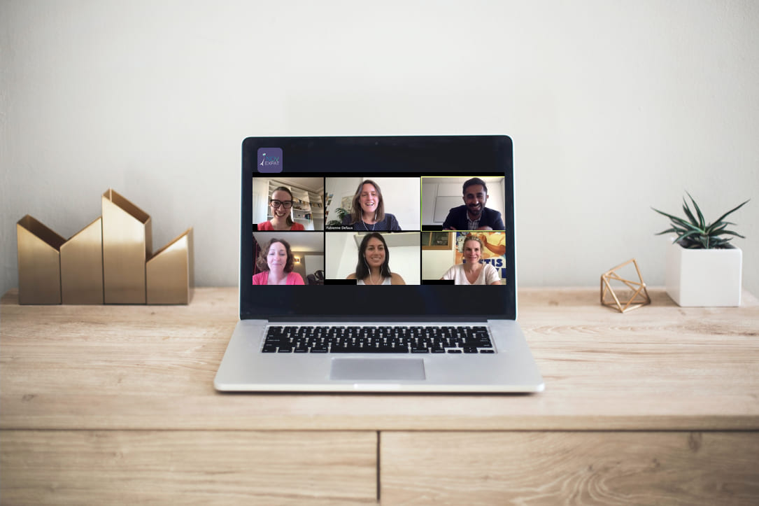 Online <span class="rose">Conversation Classes</span>